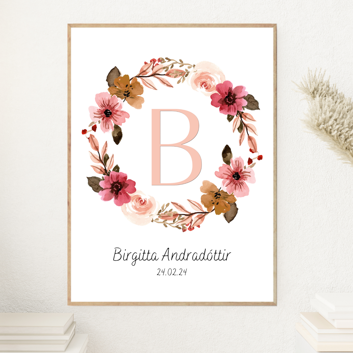 Letra de corona de flores y detalles de nacimiento